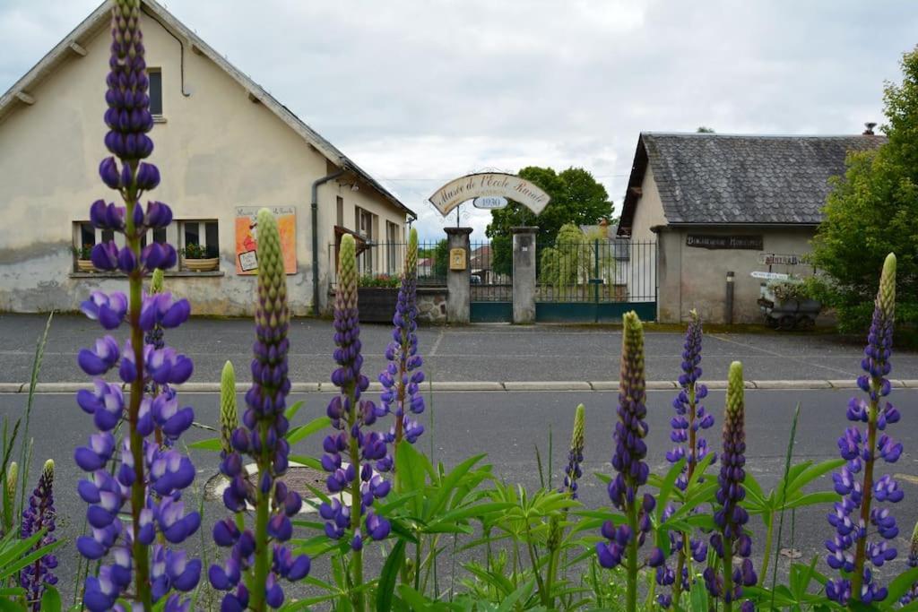 Gite L'Instant Present Messeix Exterior foto